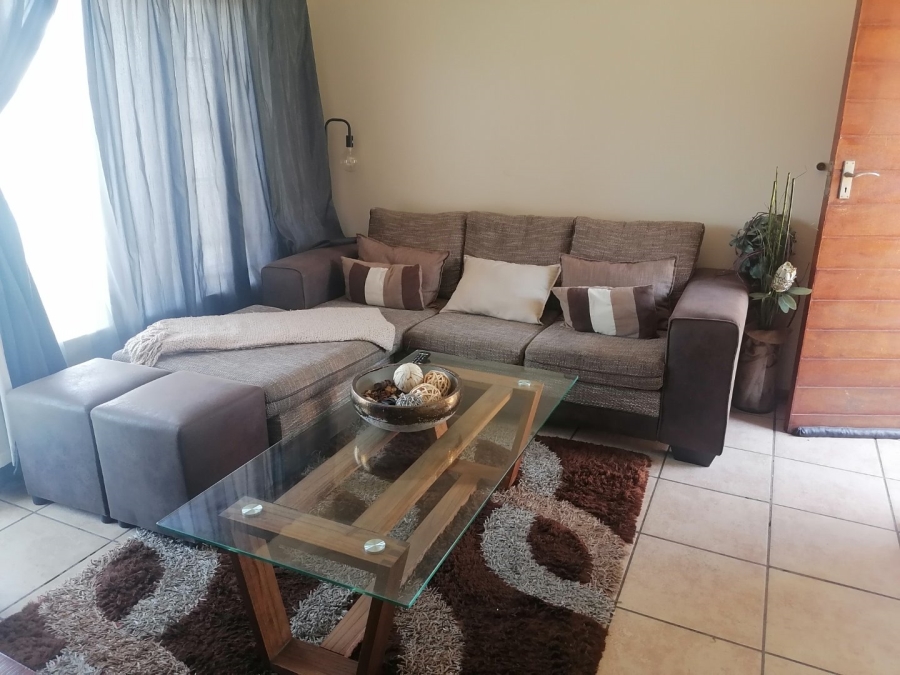 To Let 2 Bedroom Property for Rent in Hillside Free State